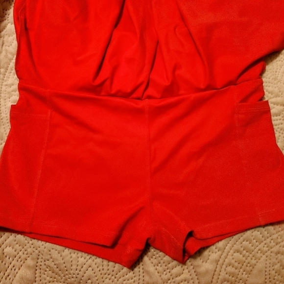 HALARA Red 2 in 1 Skort Shorts Flare Pockets XS NWT - Picture 3 of 9